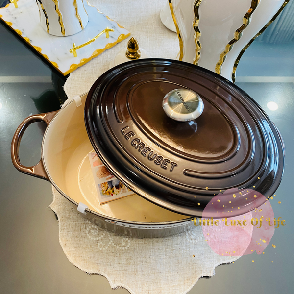 Le Creuset Signature Enameled Cast Iron Oval Dutch Oven, 6 3/4-Qt.- GANACHE