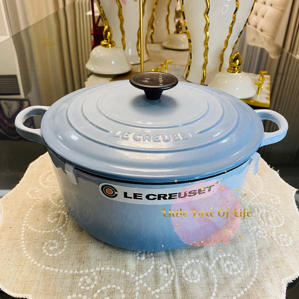 Le Creuset Traditional Round Dutch Oven 4.5QT - COASTAL BLUE