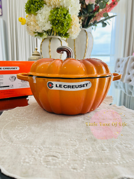 Le Creuset Cast Iron Pumpkin Cocotte 4qt - PERSIMMON