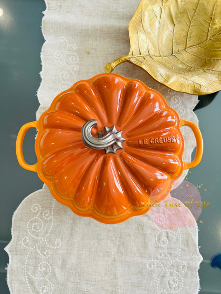 Le Creuset Cast Iron Pumpkin Cocotte 4qt - PERSIMMON