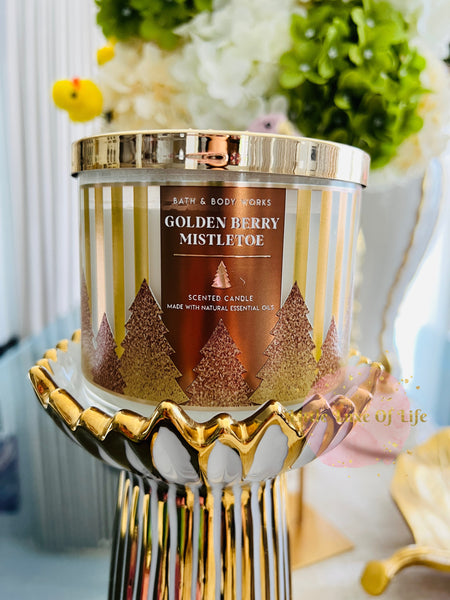 Bath & Body Works GOLDEN BERRY MISTLETOE 3-wick Candle 14.5 oz / 411 g