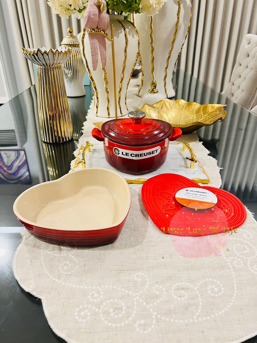 Le Creuset Heart Cookware Set - CERISE – LittleLuxeOfLife