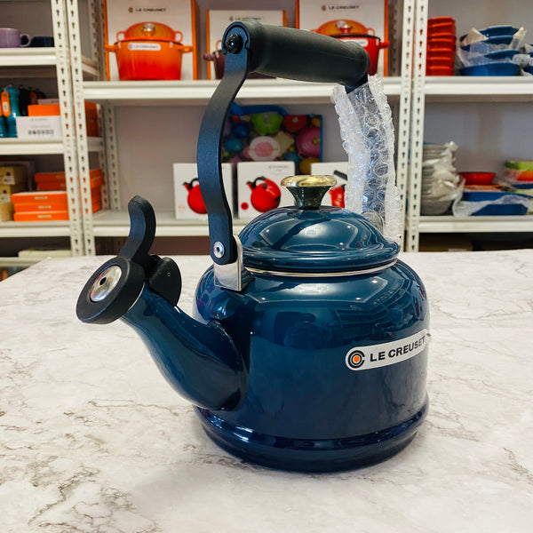 Le Creuset  Demi 1.25 Qt. Tea Kettle - AGAVE