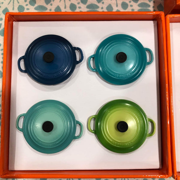 Le Creuset Round Dutch Oven Magnets, Set of 4 (B)