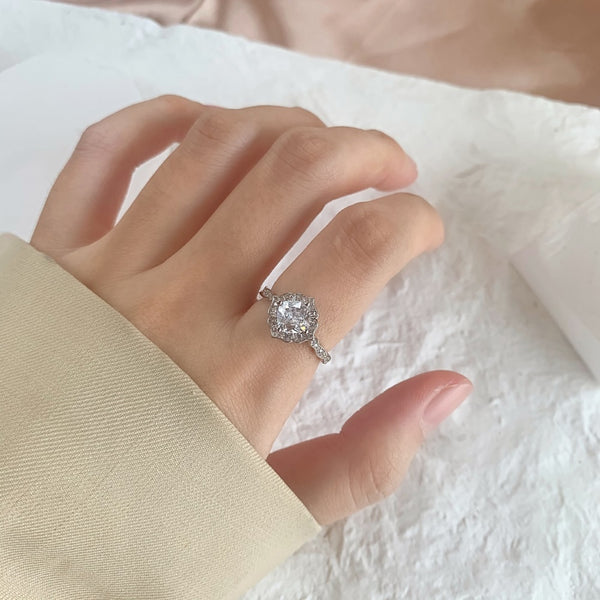 PURE 925 SILVER Leona Ring