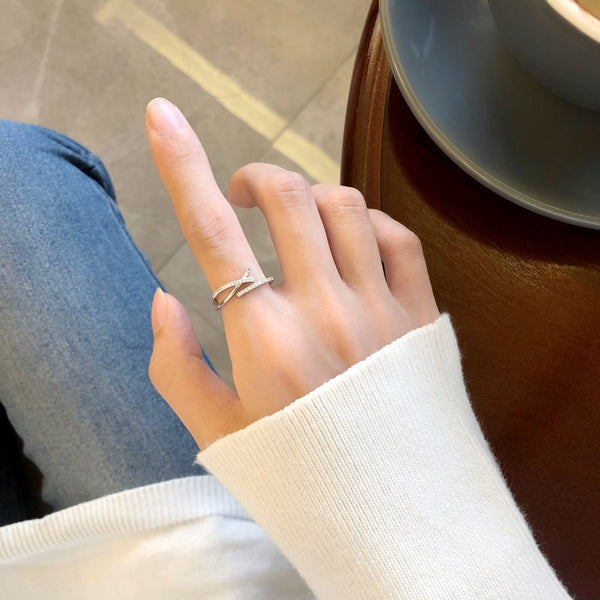 PURE 925 SILVER Xyril Ring