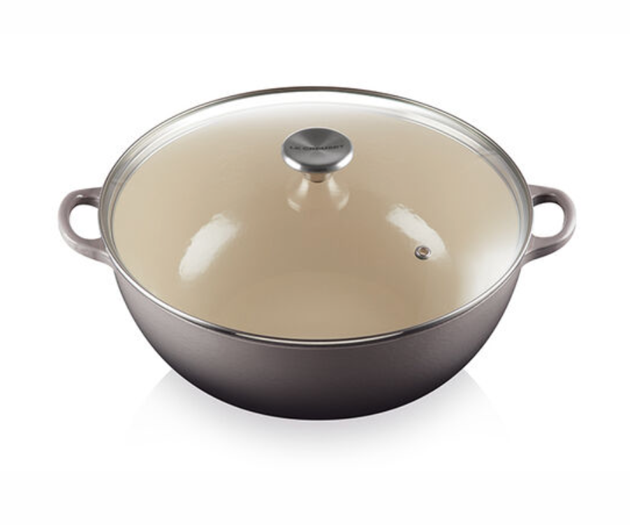 Le Creuset Cast Iron 7.5-qt Classic Chef's Oven with Glass Lid on