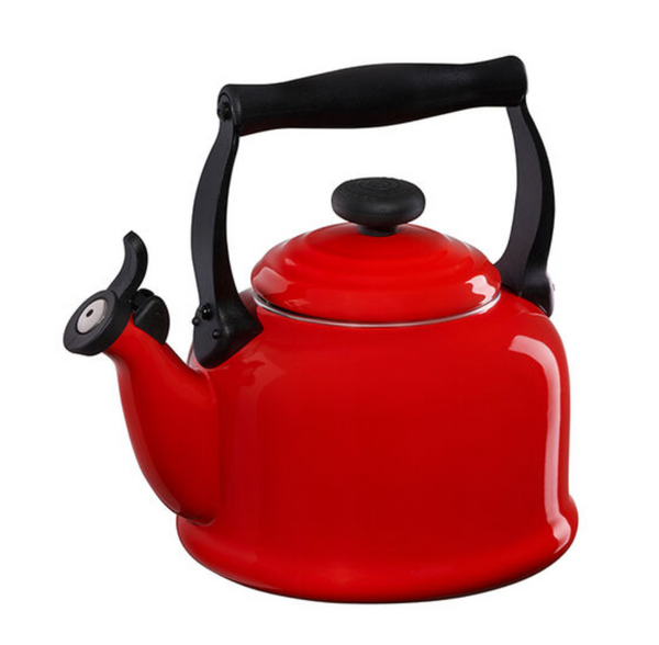 Le Creuset Brittany Kettle 2 1/5 qt - CARMINE