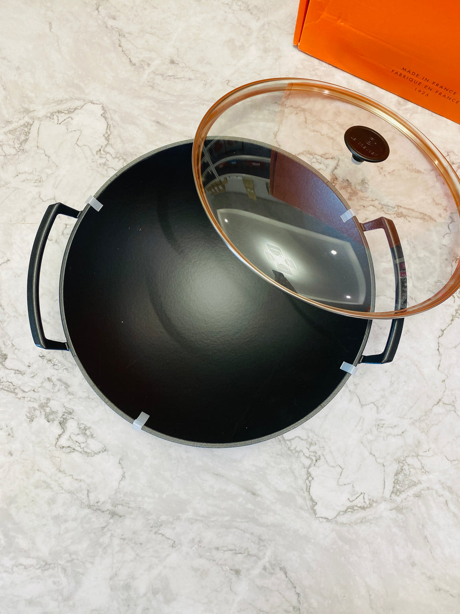 Le Creuset Cast Iron Classic Soup Pot with Glass Lid 7.5qt 32cm - OYST –  LittleLuxeOfLife