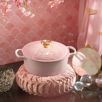 Le Creuset LIMITED EDITION Wicked Collection Glinda Embossed Signature Round Dutch Oven 4.5qt - SHELL PINK