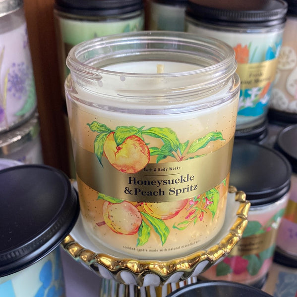 Bath & Body Works HONEYSUCKLE & PEACH SPRITZ single-wick Candle 7 oz / 198 g