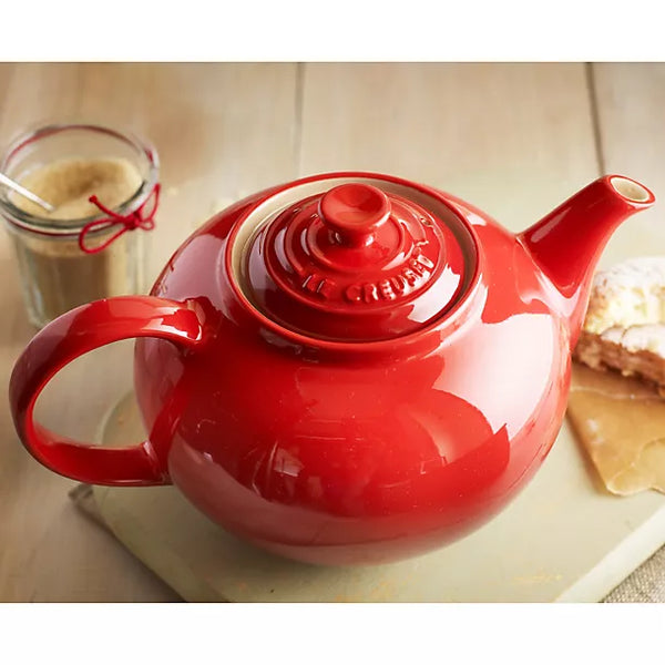 LE CREUSET Traditional Teapot 1.4QT (SECOND CHOIX) - CERISE