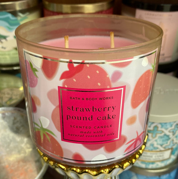 Bath & Body Works STRAWBERRY POUND CAKE 3-wick Candle 14.5 oz / 411 g