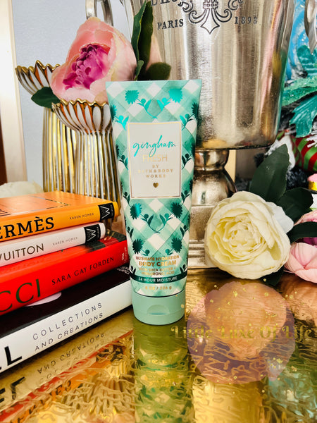 Bath & Body Works 🇺🇸 GINGHAM FRESH Ultimate Hydration Body Cream 8 fl oz / 226g
