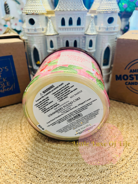 Bath & Body Works 🇺🇸 STRAWBERRY POUND CAKE 3-wick Candle 14.5 oz / 411 g
