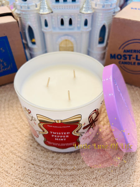 Bath & Body Works 🇺🇸 TWISTED PEPPERMINT 3-wick Candle 14.5 oz / 411 g
