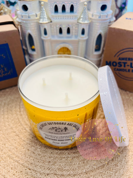 Bath & Body Works 🇺🇸 BACKYARD HONEYSUCKLE 3-wick Candle 14.5 oz / 411 g (A)