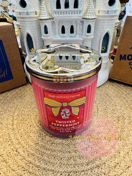 Bath & Body Works 🇺🇸 TWISTED PEPPERMINT single-wick Candle 8 oz / 227g