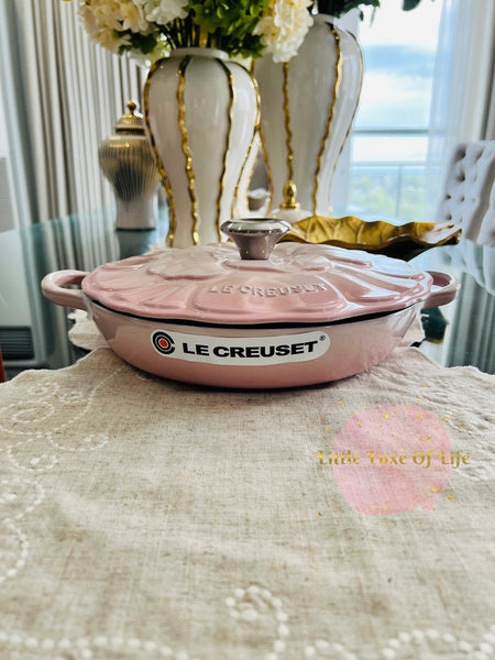 Le Creuset Signature Enameled Cast Iron Petal Braiser, 2.25qt. - SHELL PINK