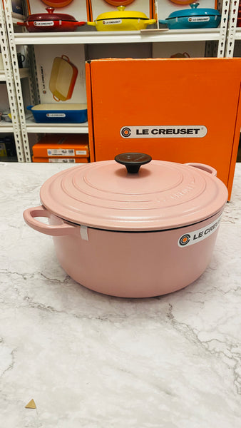 Le Creuset Classic Round Dutch Oven 5.5qt 26cm- MATTE SUGAR PINK