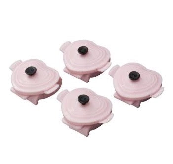 Le Creuset Heart Plastic Bumpers, Set of 4 - PINK