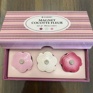 Le Creuset Cocotte Fleur Magnets A, Set of 3