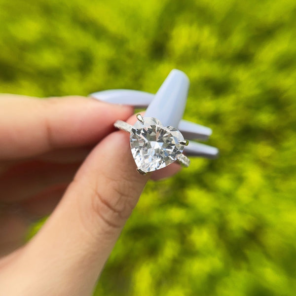 PURE 925 SILVER Amoura Ring