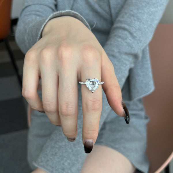 PURE 925 SILVER Amoura Ring