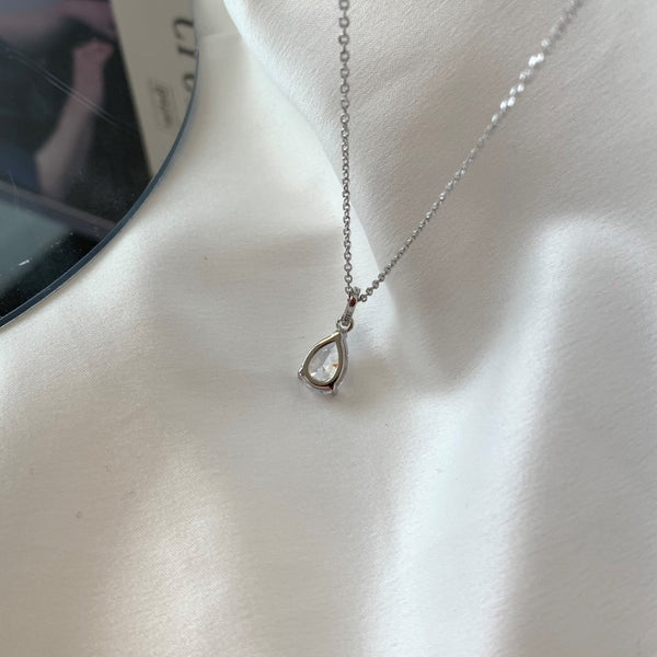 PURE 925 SILVER Elsa Necklace