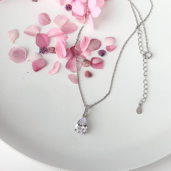 PURE 925 SILVER Elsa Necklace