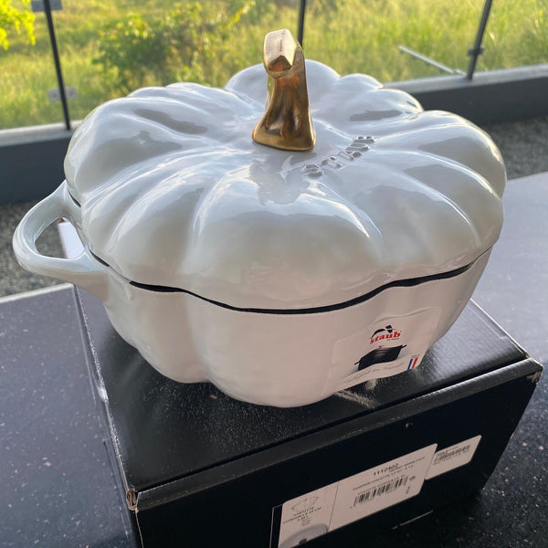 Staub Enameled Cast Iron Pumpkin Cocotte 3.5QT -WHITE