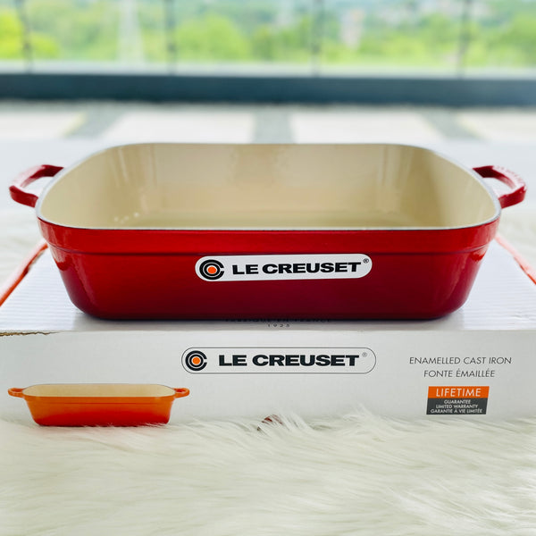 Le Creuset Enamelled Cast Iron Roasting Tray 5.25QT 33cm -CERISE